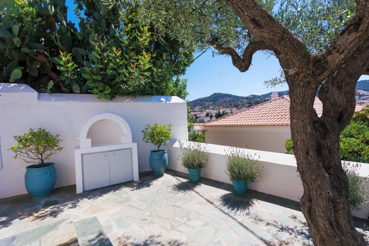 Aria House Villa Spetses Town Exterior photo