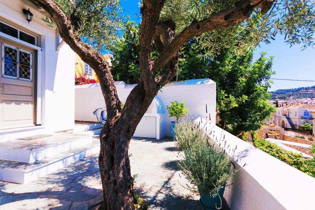 Aria House Villa Spetses Town Exterior photo
