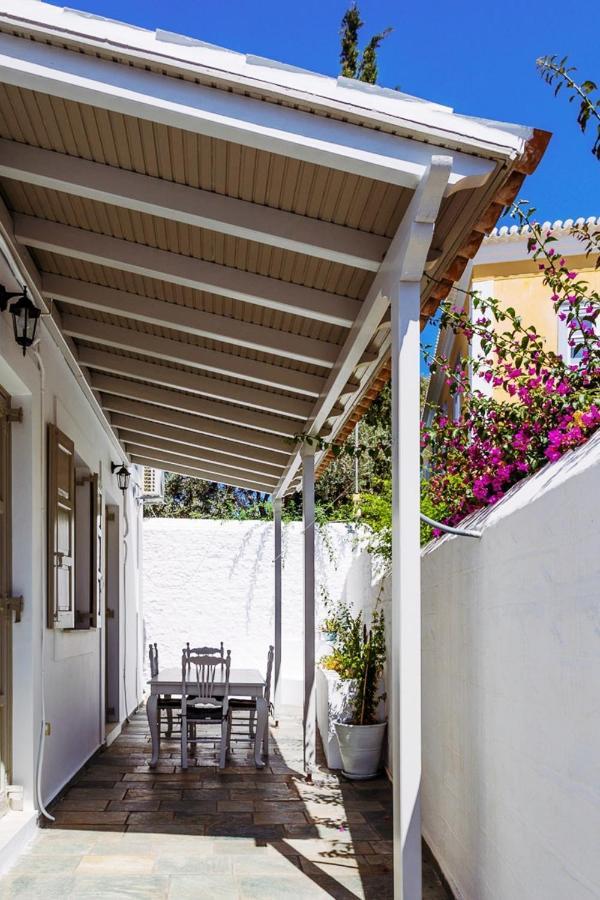 Aria House Villa Spetses Town Exterior photo